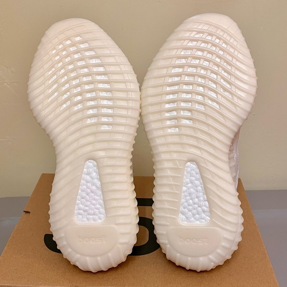 Yeezy Boost 350 V2 - Picture 10 of 10